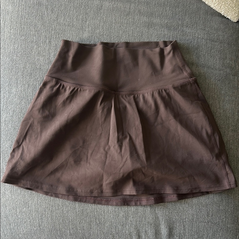 Align skirt in espresso